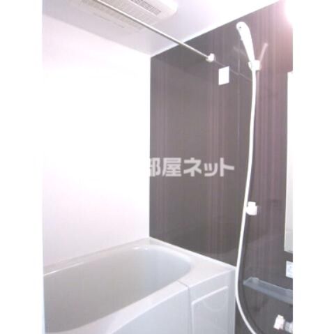 小田急小田原線 本厚木駅 バス乗車時間：23分 最寄りバス停で下車 徒歩1分 2階建 築12年の風呂写真