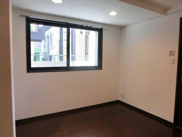 居室・リビング　★２面採光の明るいお部屋です★
