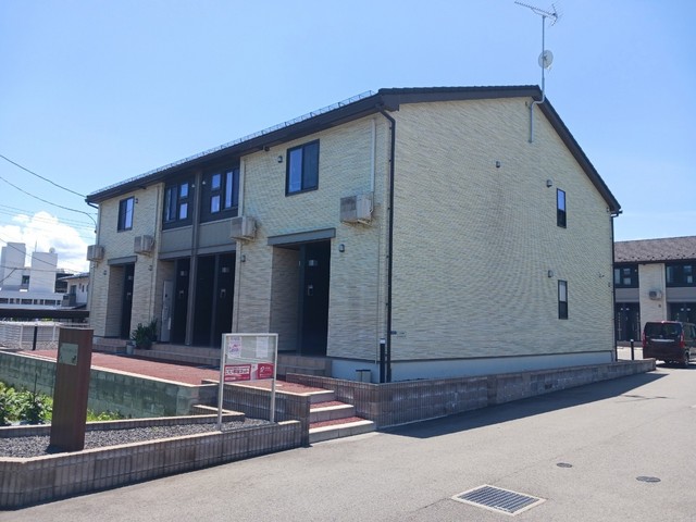 ＪＲ奥羽本線 かみのやま温泉駅 徒歩16分 築5年