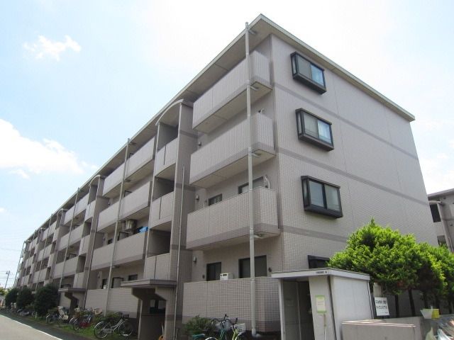 建物外観　★エントランス側の外観です★