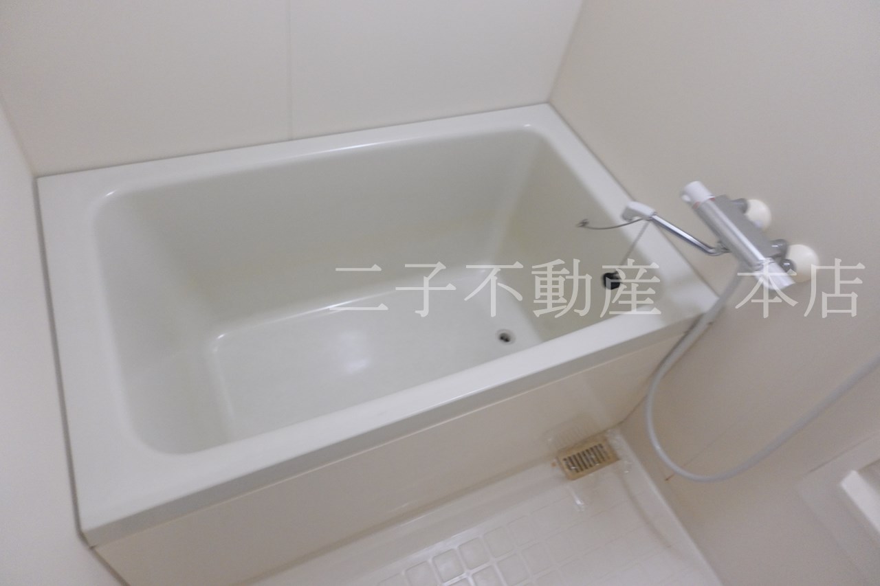 伊島第2コーポラスの風呂写真