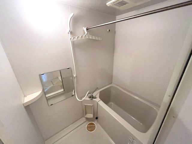 バス・シャワールーム　イメージとして同建物他部屋を表示しています