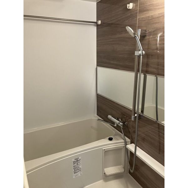 バス・シャワールーム　※写真は同タイプ住戸です。