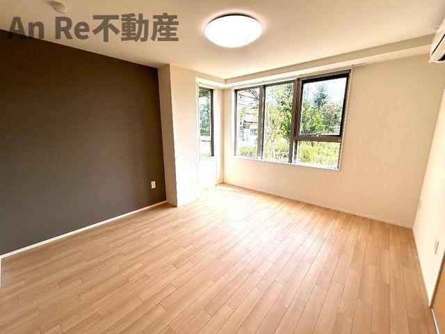 埼玉高速鉄道 戸塚安行駅 徒歩10分 3階建 築3年の居間写真