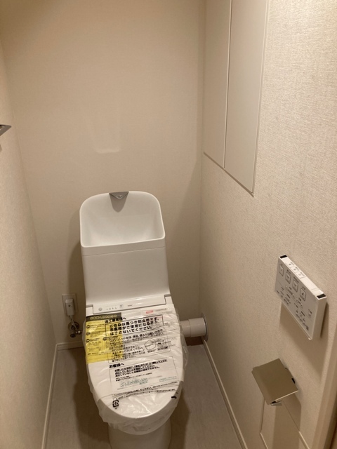 トイレ　※別部屋の参考写真です。