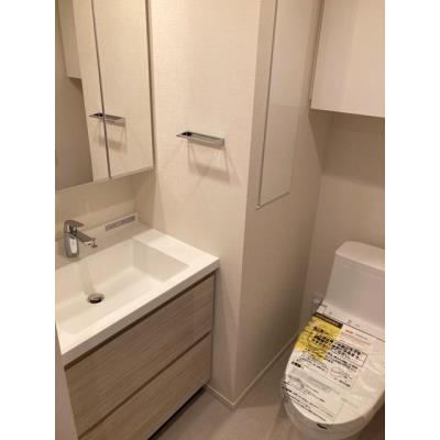 洗面設備　※別部屋の参考写真です。