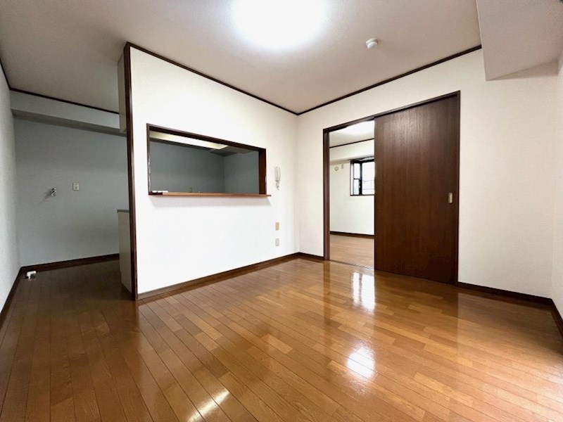 イシタカマンションの居間写真