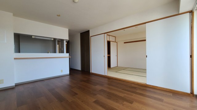 パレ清水が丘の居間写真