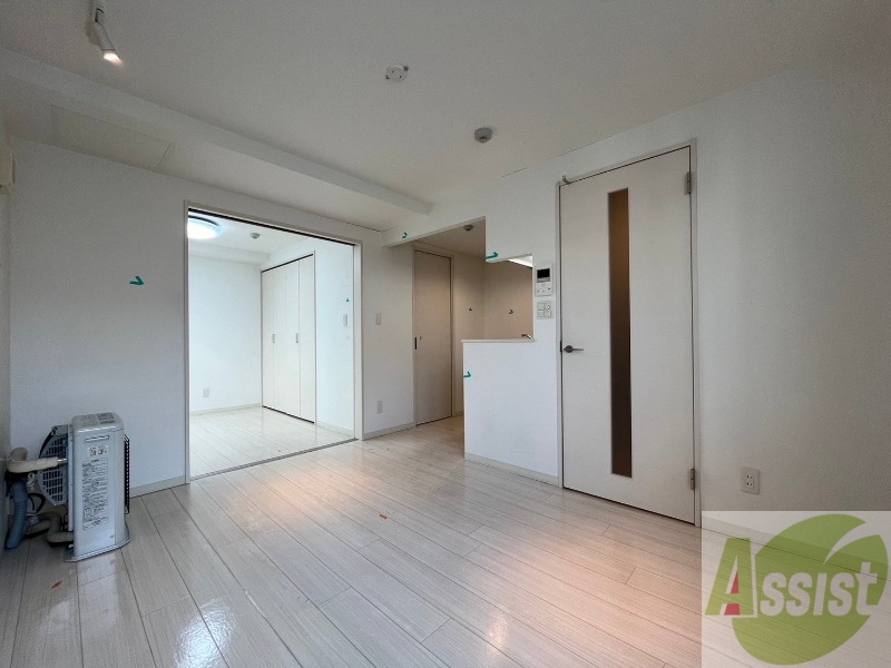 居室・リビング　広くてキレイなお部屋が広がっていて、充実した生活が送れそう。