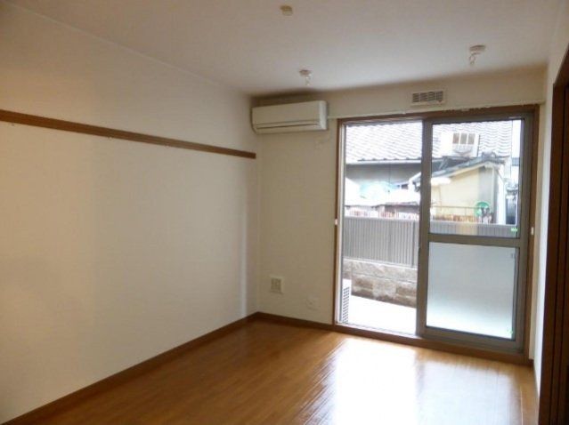 ＪＲ片町線 徳庵駅 徒歩10分 2階建 築16年の居間写真