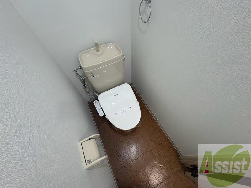 トイレ　ウォシュレット機能がついたトイレ。安心して使用できますね。