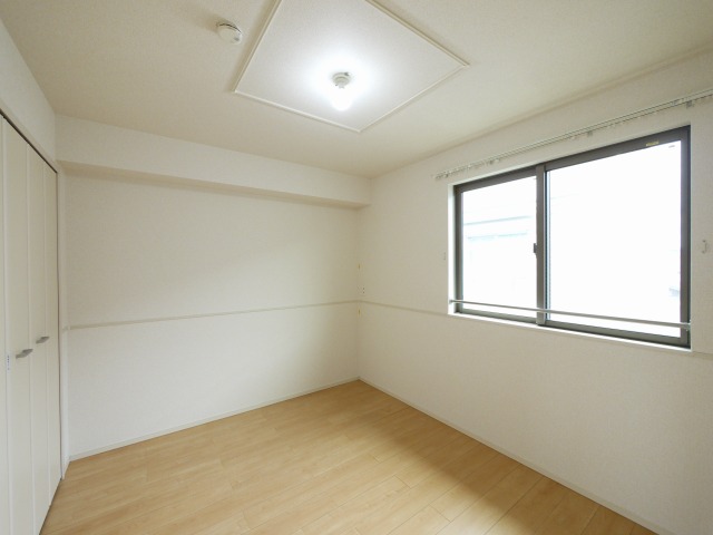その他部屋・スペース　使い勝手のいい寝室です
