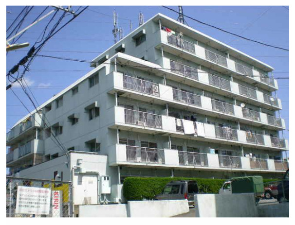 ＪＲ東海道本線 戸塚駅 バス乗車時間：10分 最寄りバス停で下車 徒歩2分 築45年