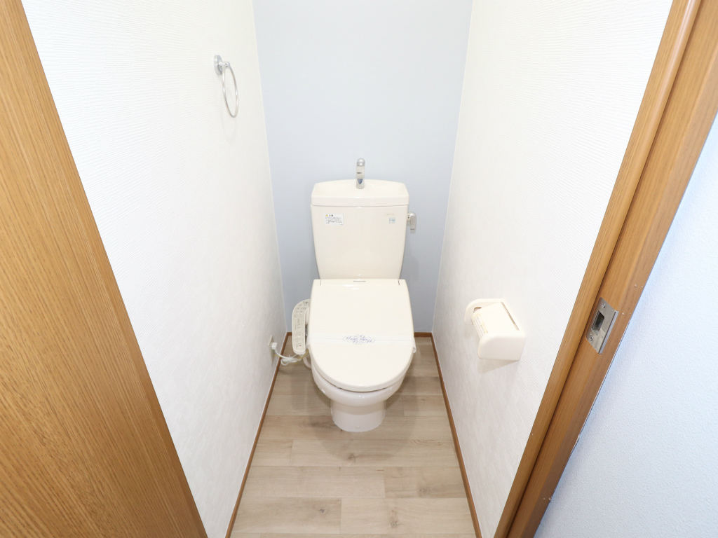 トイレ　内覧からという方も★お気軽に日本興業(株)へお問合せ下さい♪