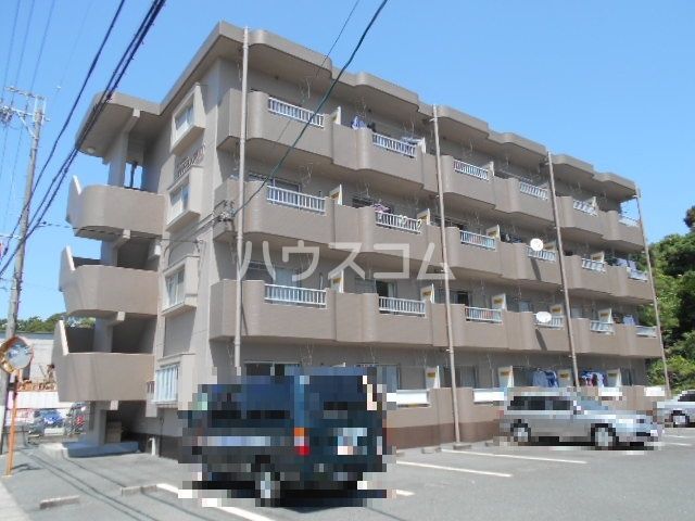 磐田市西貝塚のマンションの建物外観
