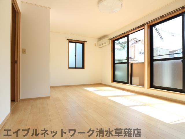 居室・リビング　使いやすい居間です
