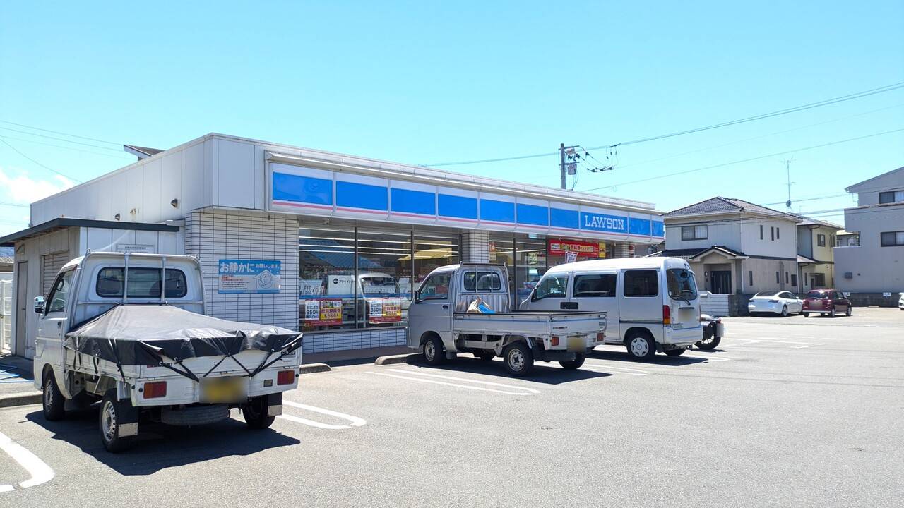 コンビニ　ローソン松山椿神社前店（コンビニ）まで72m