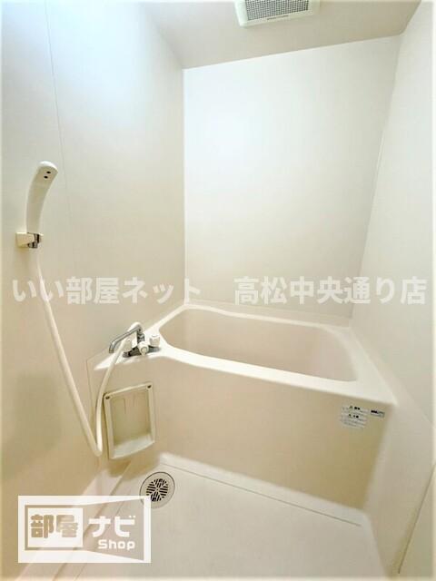 【松島フラットのバス・シャワールーム】