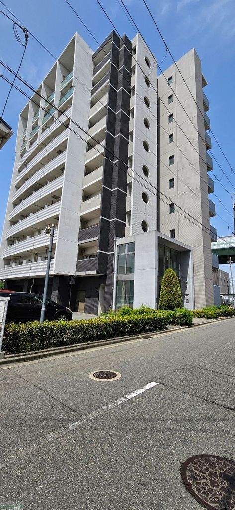 東大阪市高井田中のマンションの建物外観