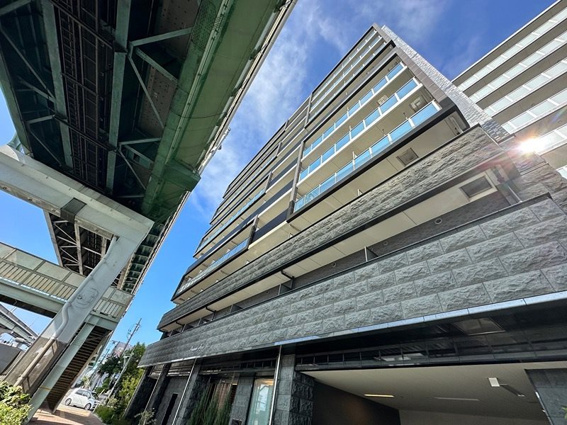 神戸市兵庫区駅南通のマンションの建物外観