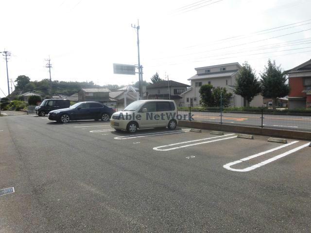 【諫早市高来町山道のアパートの駐車場】