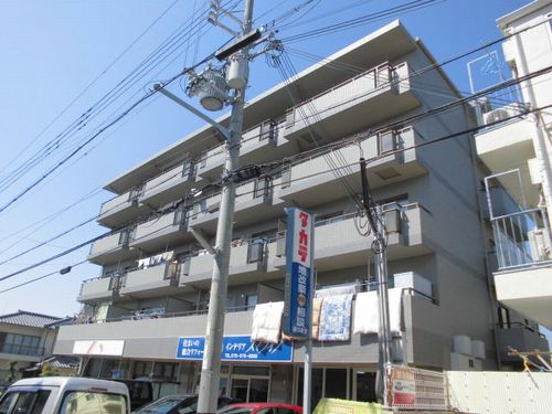 神戸市西区大津和のマンションの建物外観