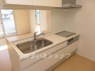 【広島市安佐北区亀山のアパートのキッチン】