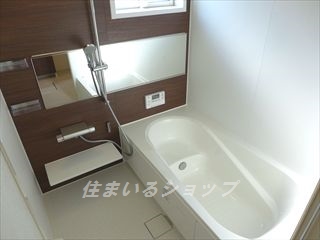 【広島市安佐北区亀山のアパートのバス・シャワールーム】