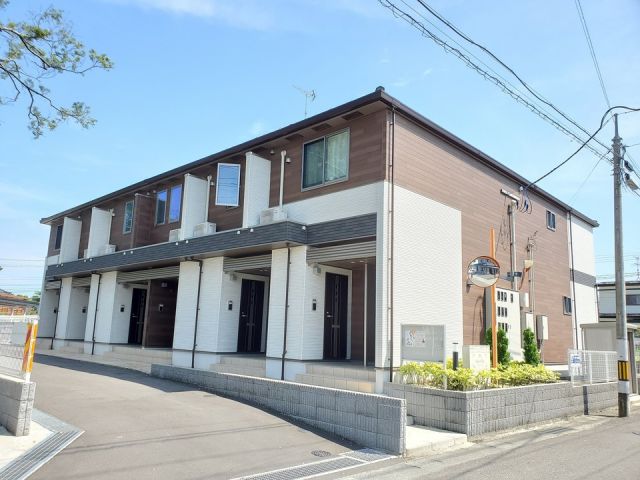 角田市角田のアパートの建物外観