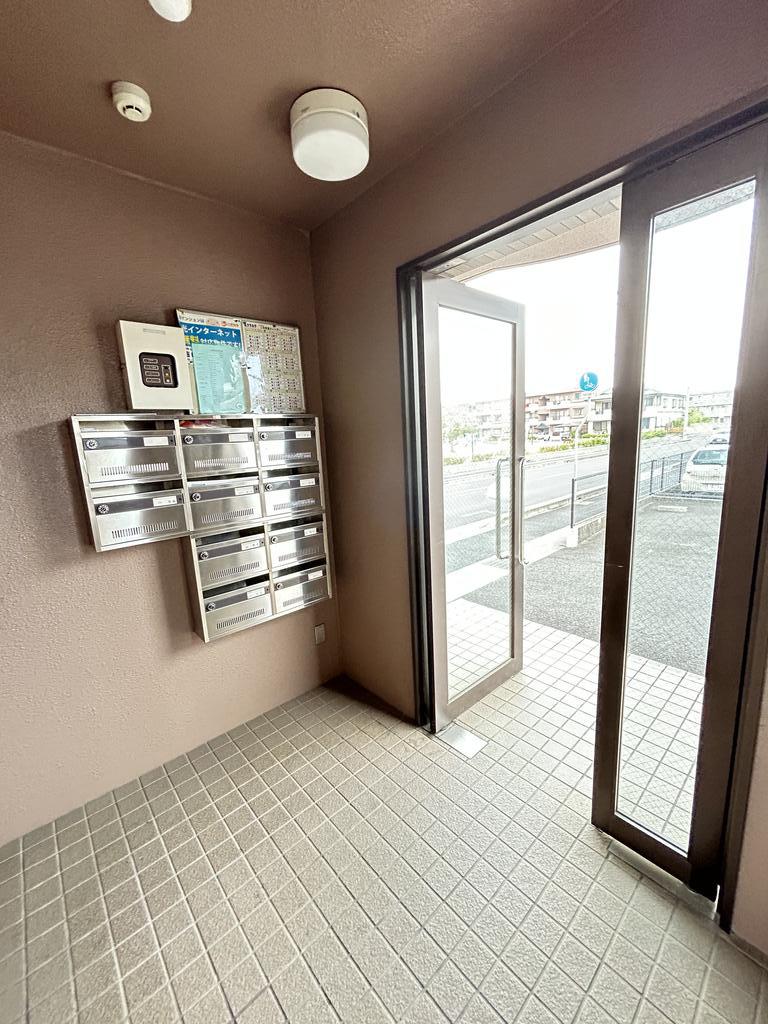 エントランス　集合郵便ポスト