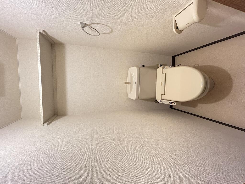 トイレ　温水洗浄便座