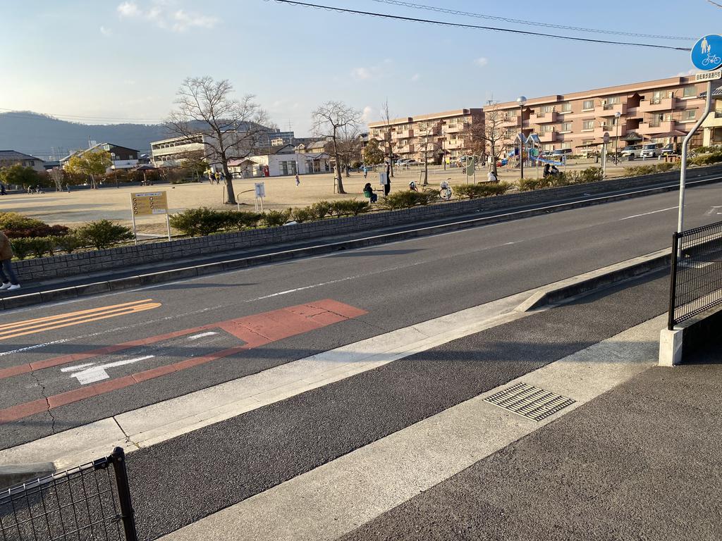 公園　松縄流石中央公園（公園）まで12m