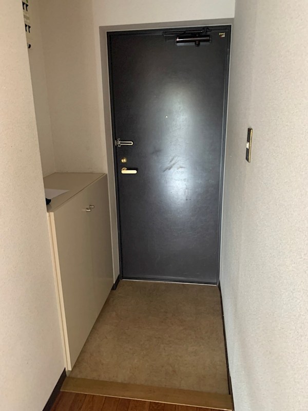 玄関　反転部屋参照