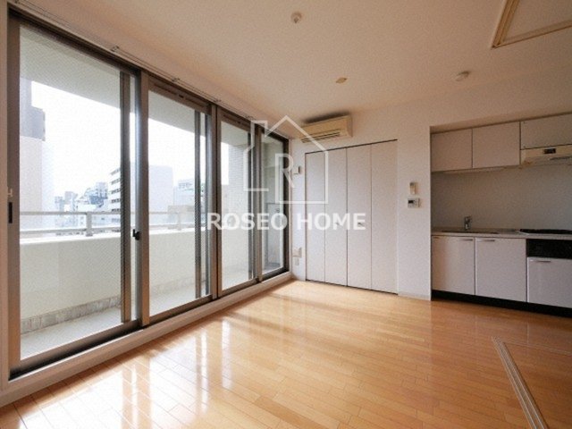 居室・リビング　同マンション別部屋：参考写真