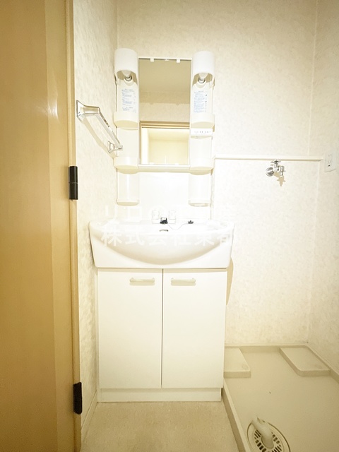 洗面設備　独立洗面台なら落ち着いて身支度ができます☆