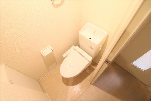 トイレ　温水洗浄便座を完備しており快適な毎日を！