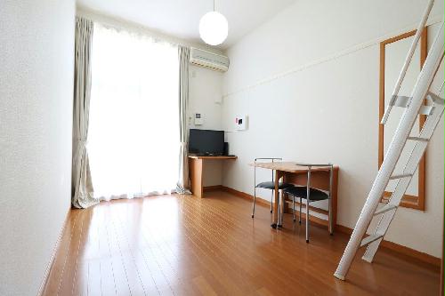 その他部屋・スペース　東向きのため毎日朝日が差し込み、気持ちの良い朝を迎えられます