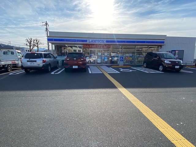 コンビニ　ローソン倉吉見日町店（コンビニ）まで501m