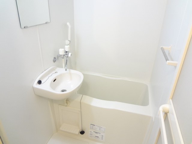 バス・シャワールーム　浴室換気乾燥機付き