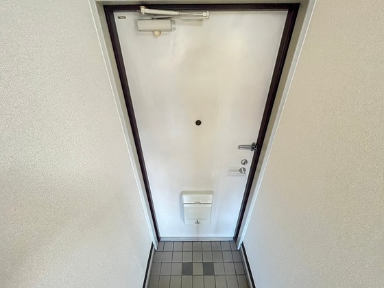 玄関　※別部屋の写真です