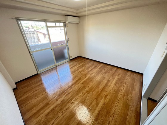 居室・リビング　※別部屋の写真です