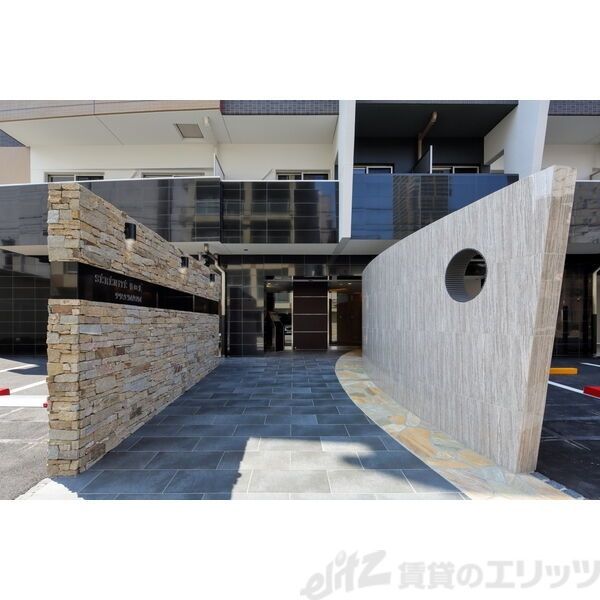 玄関　エントランス