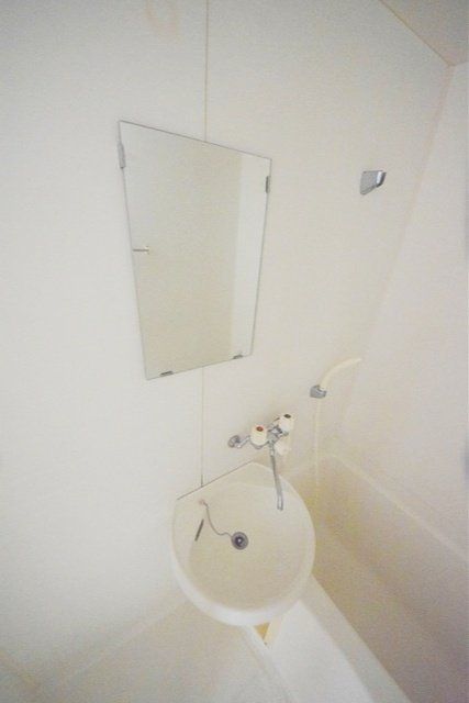 洗面設備　同建物別号室参考写真です