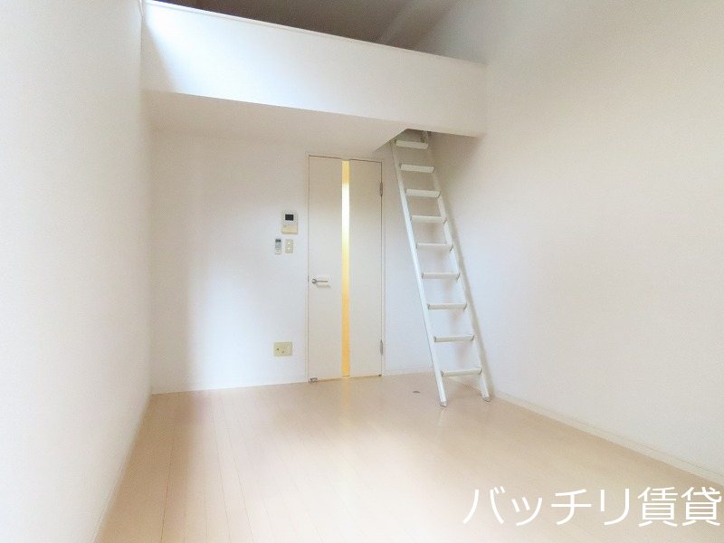 居室・リビング　同型タイプの為、現状を優先いたします。