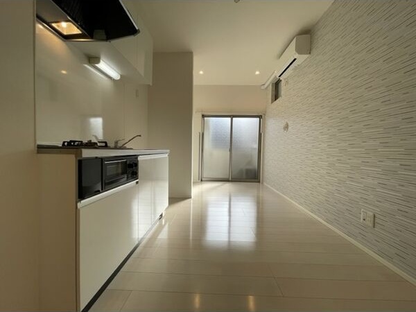 居室・リビング　こちらの居間で趣味の時間をお楽しみください