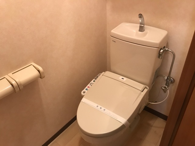 トイレ　シャワー付トイレ