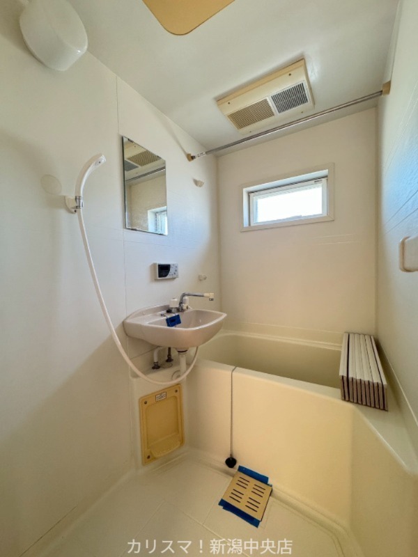 バス・シャワールーム　※別部屋参考写真