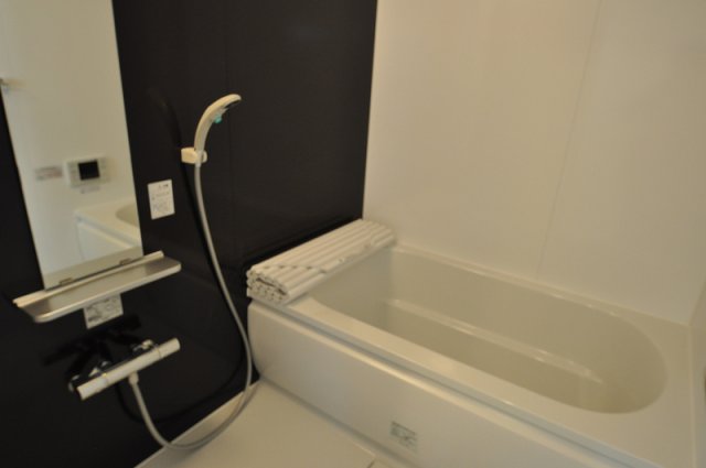 バス・シャワールーム　広々ゆったりサイズ！