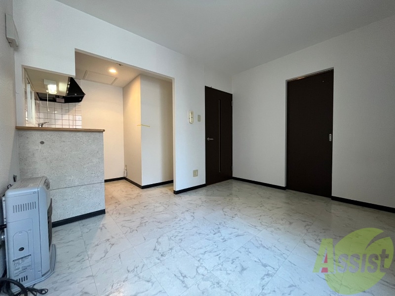 居室・リビング　リビングです。白を基調としていてお部屋全体が明るいですね！