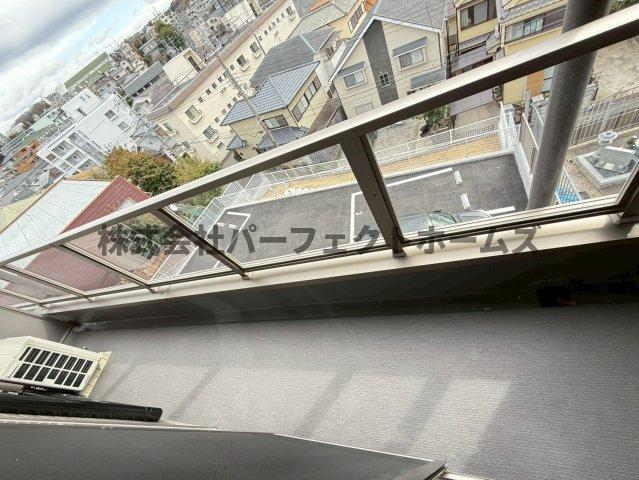 バルコニー　陽当たり良好なバルコニーです